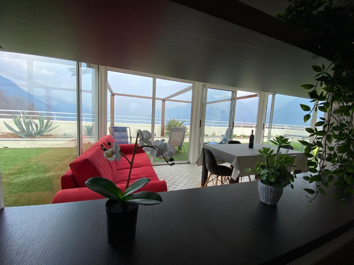 Attico With Big Terrace In Residence With Pool Valbrona Exteriör bild