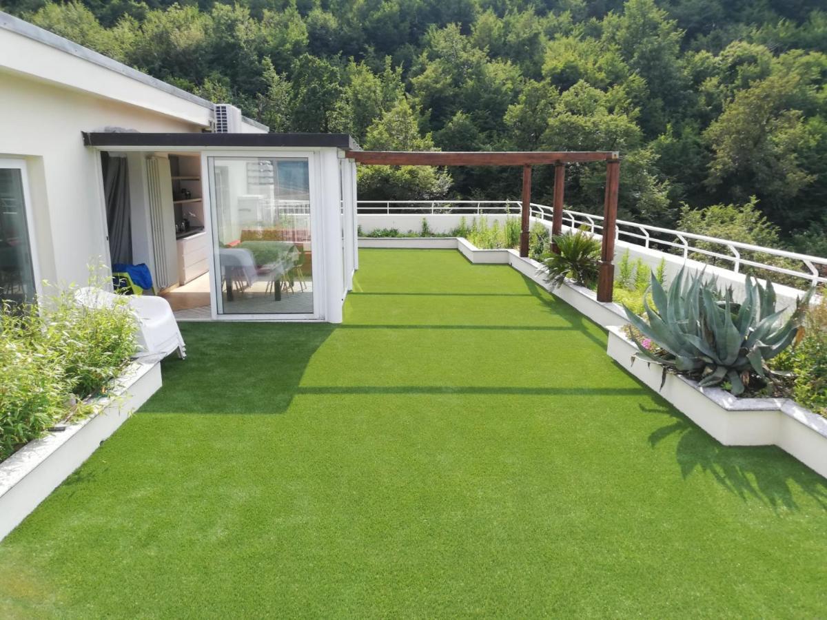 Attico With Big Terrace In Residence With Pool Valbrona Exteriör bild